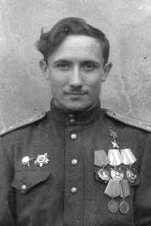 Догаев Владимир Иванович 19.10.1921 - 25.02.1945
