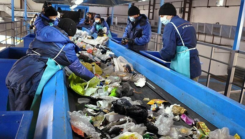 В России официально вводят рабский труд на свалках