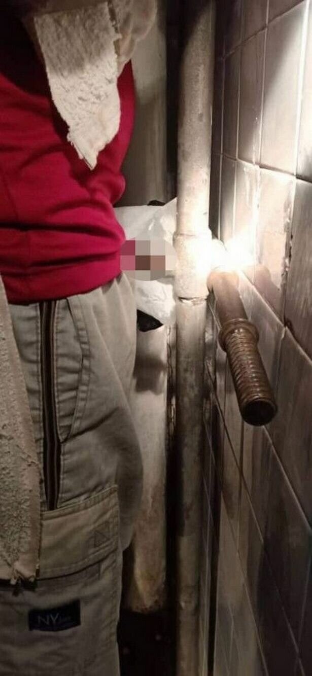 Малазийский подросток хотел занялся сексом с водопроводной трубой