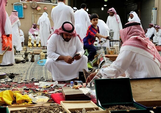 Как идет торговля на блошином рынке в Саудовской Аравии