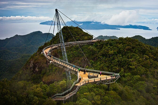 Малайзия. Кедах. Небесный мост Лангкави.