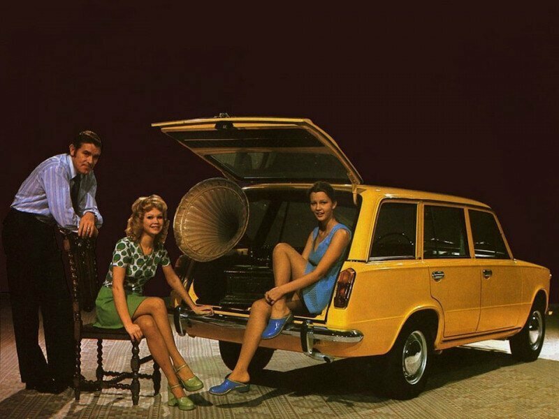 Реклама ВАЗ-2102, 1970-е.