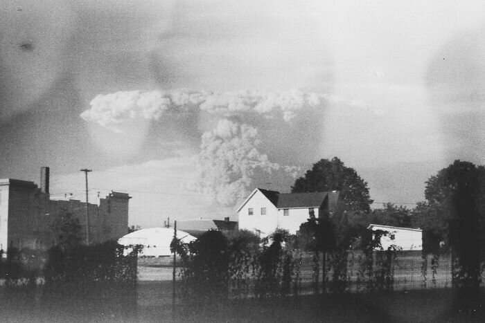 Фотограф, купив на барахолке старую камеру, обнаружил фотографии 30-летней давности