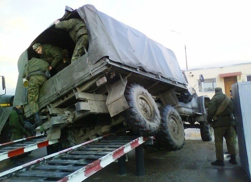 мчс россии землетрясение. сломанные службы. мчс бор нижегородской области. пожарная лестница. зил 131 погрузка лебедкой.