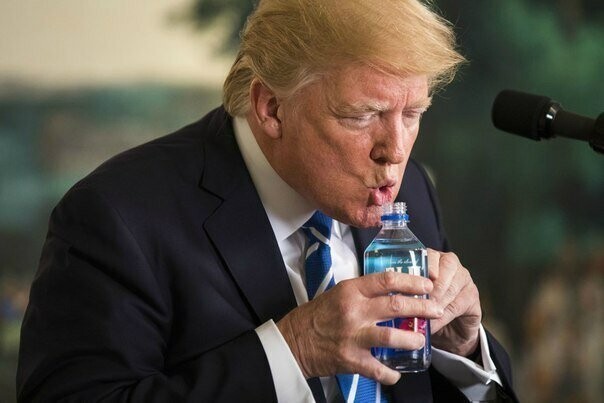 Трамп удивил всех своим странным внешним видом