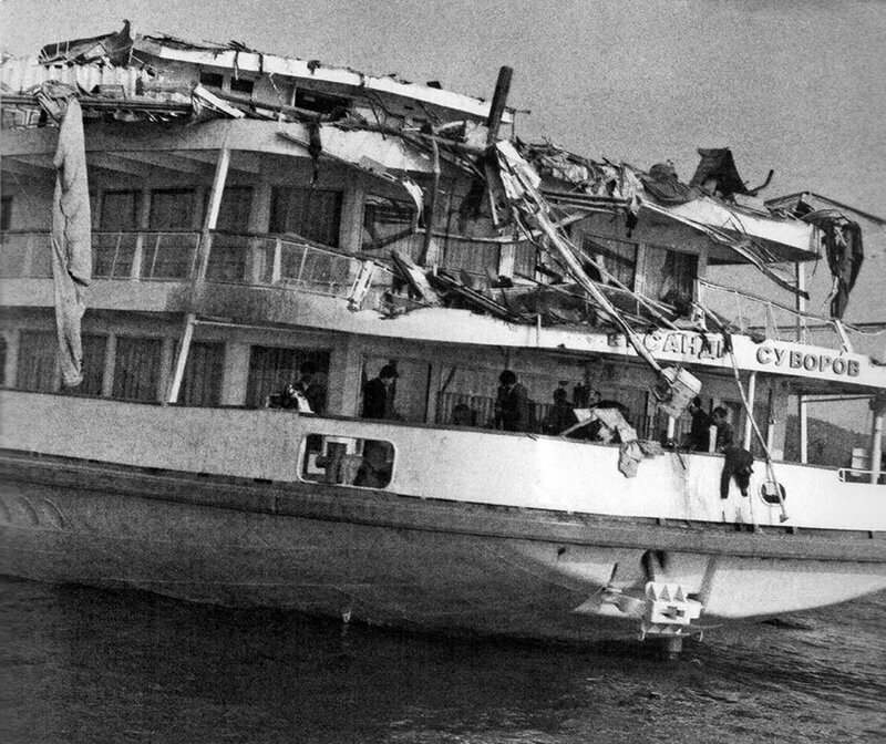 Катастрофа пассажирского теплохода "Александр Суворов" 5 июня 1983 года
