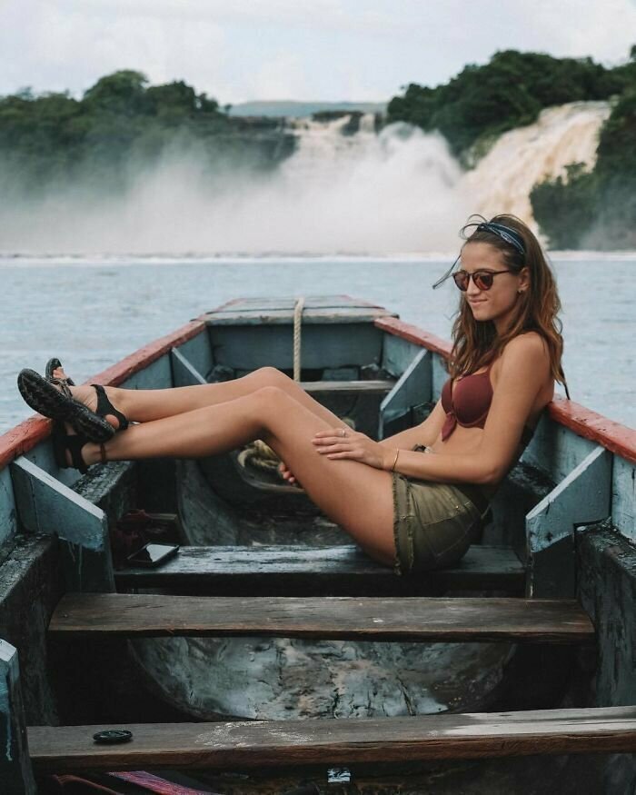 Самой молодой путешественницей, посетившей все страны мира, стала 21-летняя Лекси Элфорд