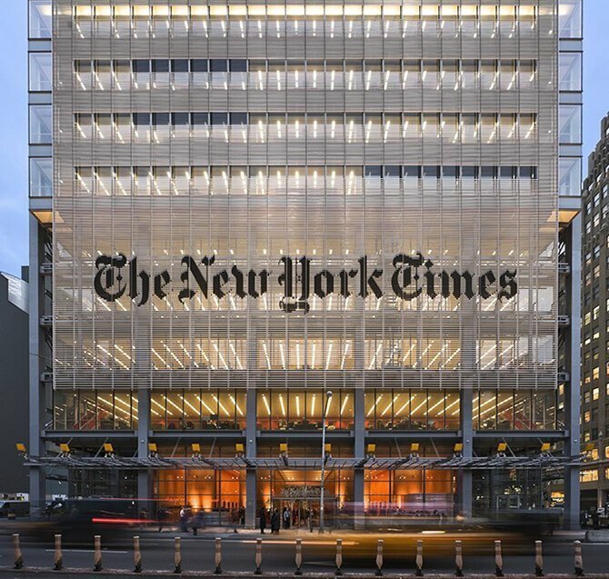 Небоскреб «Нью-Йорк-Таймс-билдинг» в Нью-Йорке, США