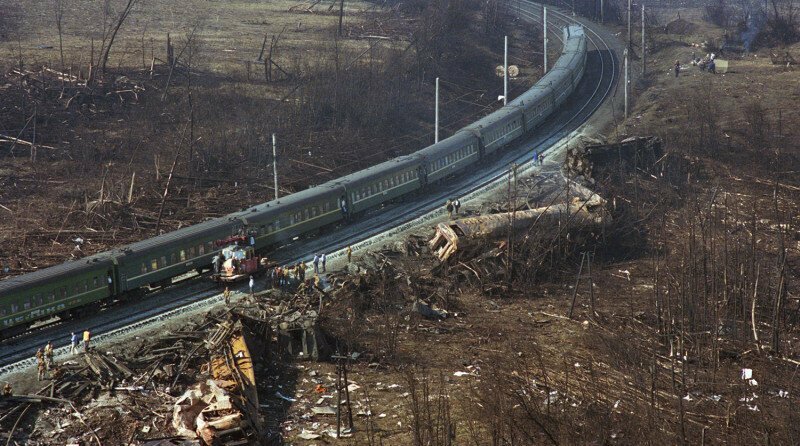 Почти восстановленный участок Транссибирской магистрали на месте железнодорожной катастрофы под Уфой, 1989 год, Челябинская область