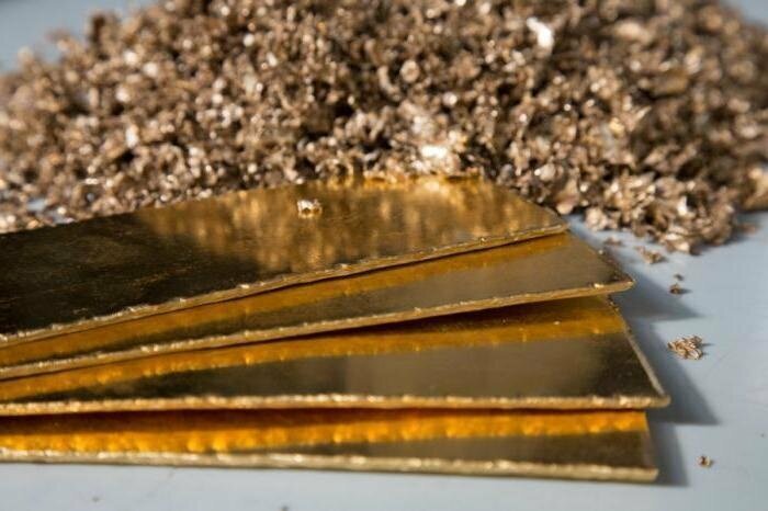 Производство золота в России в январе — апреле выросло на 10,2%