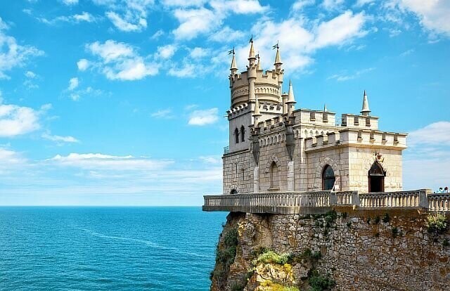 Замок «Ласточкино гнездо», Крым