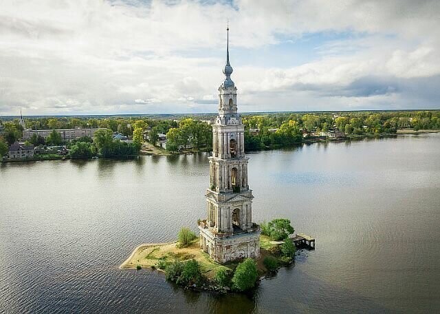 Затопленная колокольня, Калязин