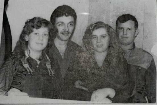 Людмила и Василий Игнатенко (справа) с друзьями