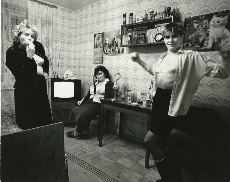 В женском общежитии   Фото Светлана Селедцова Горький 1987г.