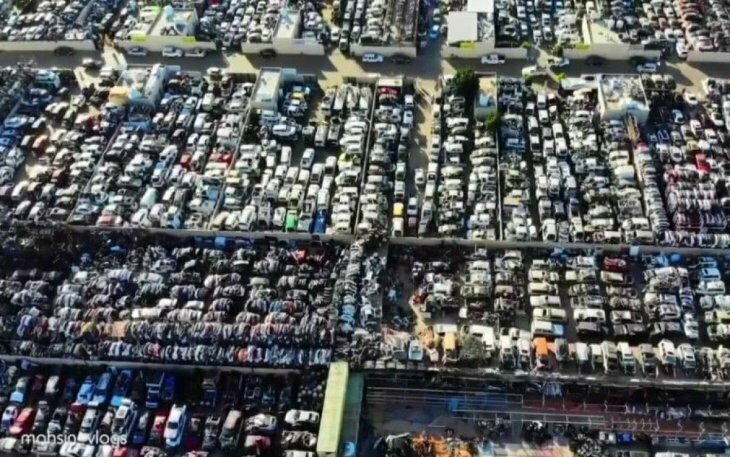 Тысячи заброшенных роскошных автомобилей в ОАЭ