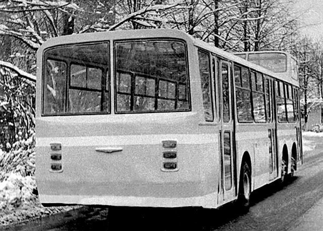 Автобус с рубкой. Ходовой макет автобуса НАМИ-0159