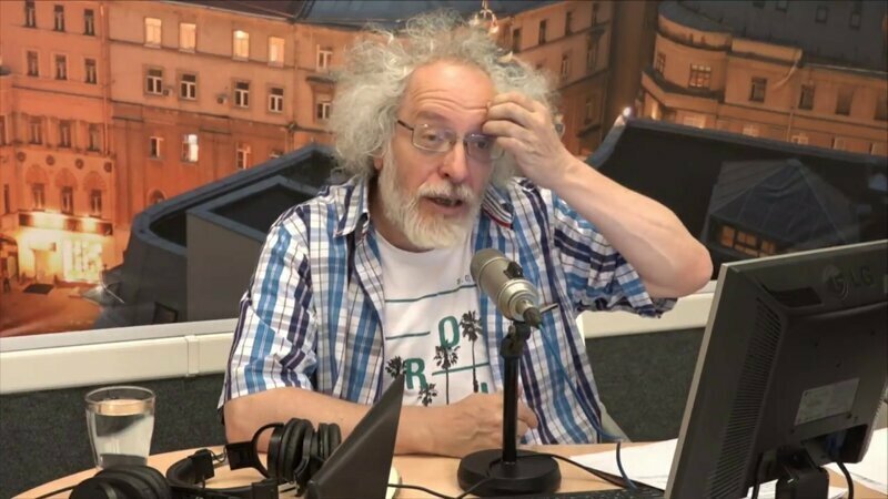Целых три прогноза: оптимистический, средний и пессимистический варианты.  Согласно первому – через три десятка лет население России будет насчитывать чуть более 147 миллионов человек, а к 2100-му – немного превысить показатель в 182 миллиона. 