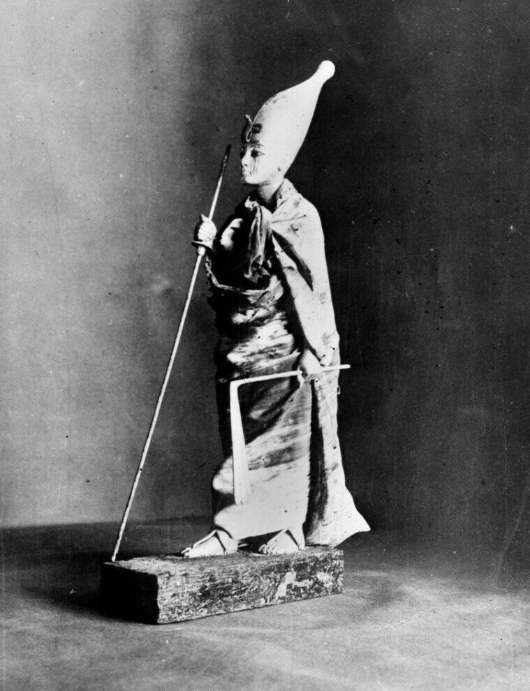 16. Статуя молодого фараона Тутанхамона. Снимок сделан в 1927 году. (AP Photo)