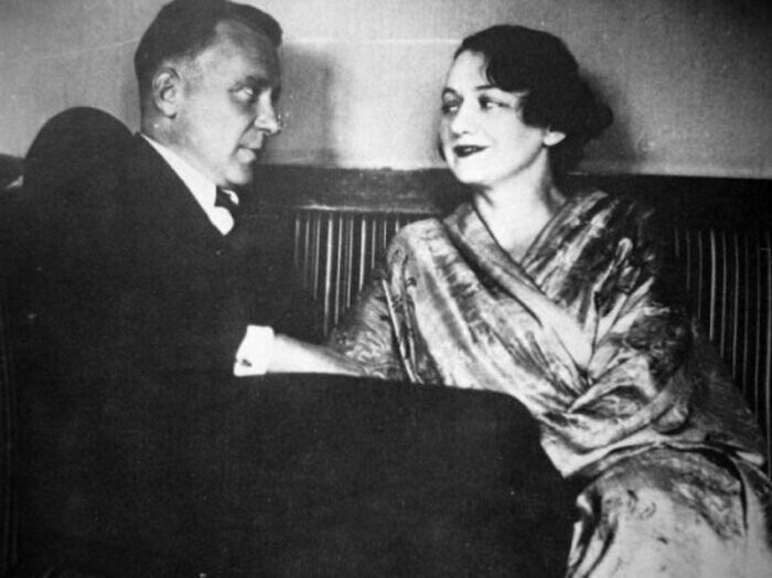 Михаил Афанасьевич и его вторая жена Елена Сергеевна.