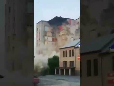 В Молдавии рухнула многоэтажка! 