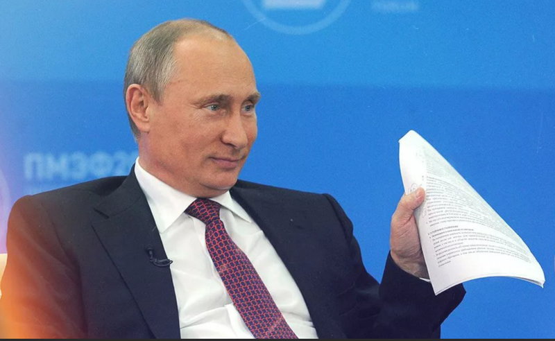 Путин ответил на критику в адрес "Единой России"