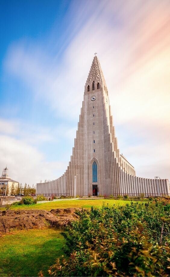 Хадльгримскиркья — лютеранская церковь в Рейкьявике, столице Исландии.
