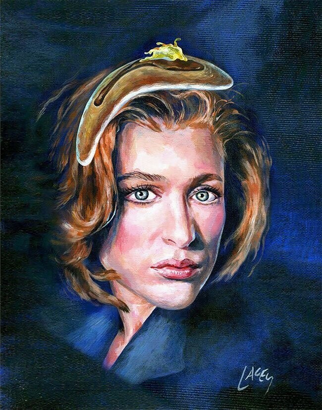 Художник рисует знаменитостей с блинами на головах