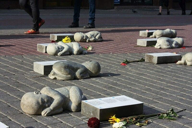 И вот вам ещё. Памятники нерождённым в результате абортов детям.