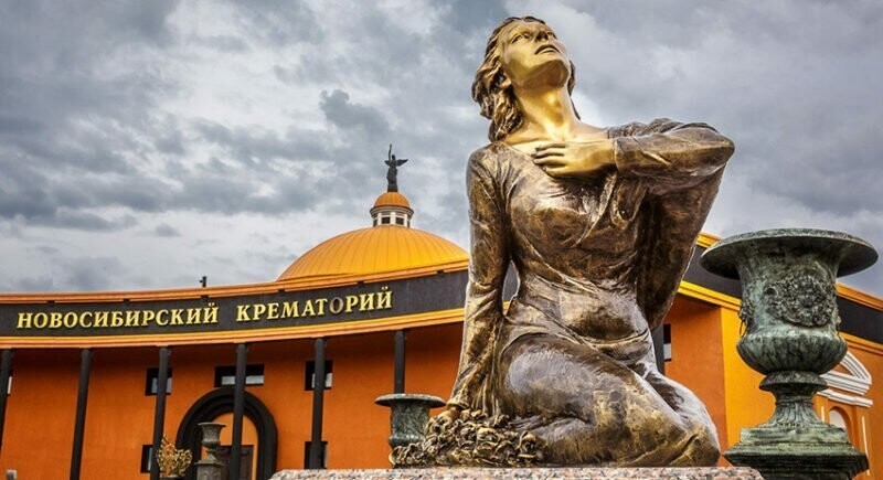 Детская площадка, зоопарк, прогулочная карета и другие развлечения Новосибирского крематория