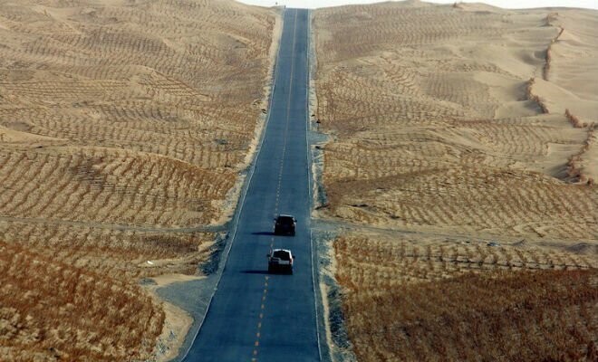 Таримское шоссе: зачем китайцам 500 км дороги посреди голой пустыни