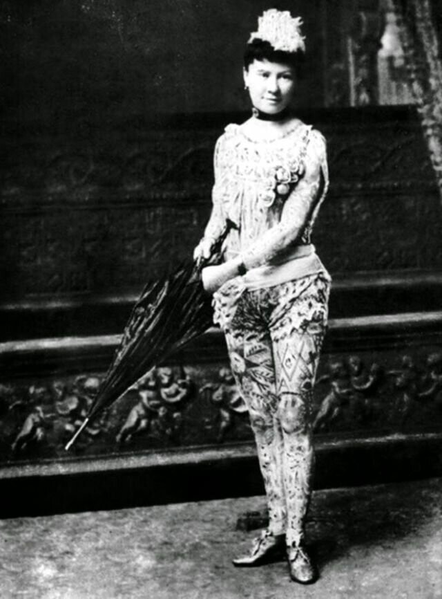 4. Татуированная дама с зонтиком, 1900-е