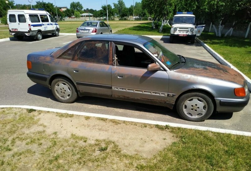 Белорусские школьники отремонтировали чужую машину и угнали её