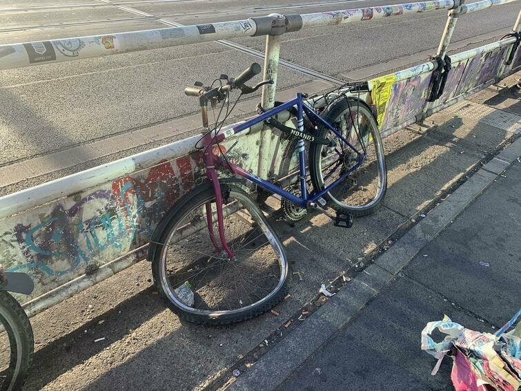 В Берлине "плавятся" велосипеды