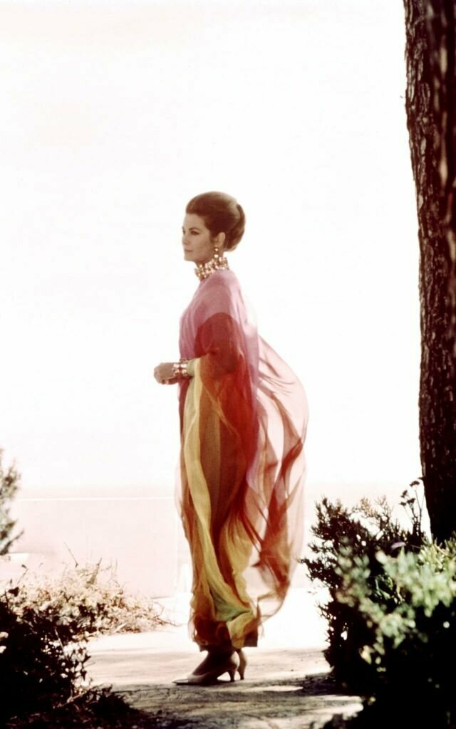 1967. Принцесса Грейс в платье "Баядерка" Марка Боана для Christian Dior