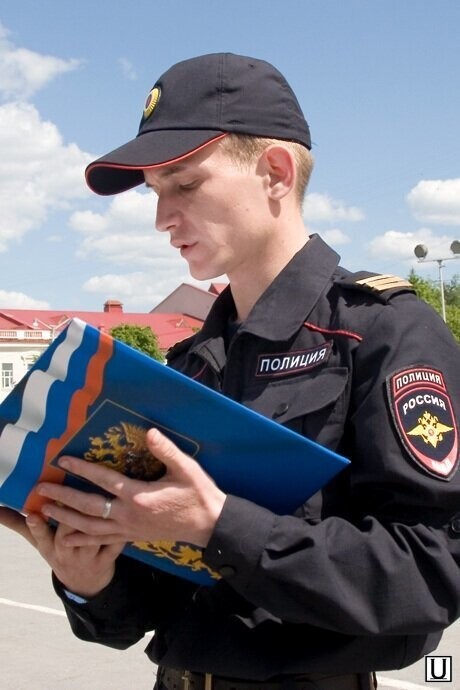 Время служить в полиции. Молодой полицейский. Полиция молодые. Российские молодые полицейские. Молодой полицейский РФ.