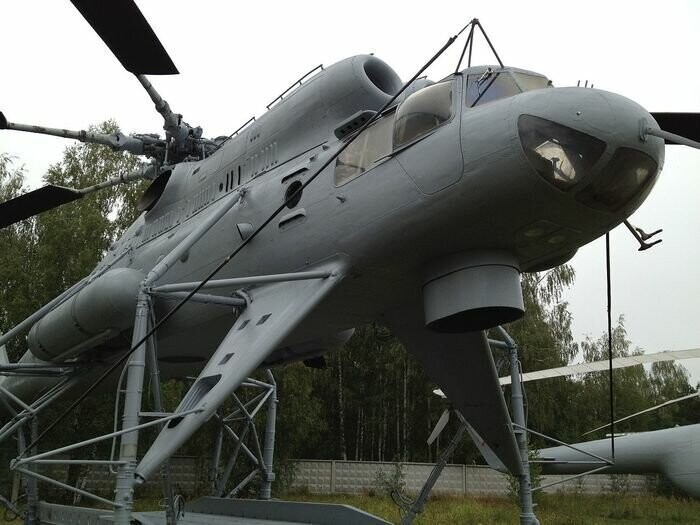 Ми-10 - летающий кран