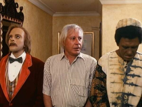 «Невероя́тные приключе́ния янки в А́фрике» (англ. Yankee Zulu) — комедийный фильм 1993 года.Режиссёра Грея Хофмейра.