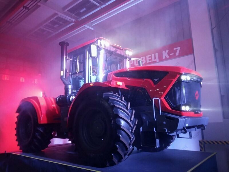 Петербургский тракторный завод запустил в серийное производство линейку тракторов «Кировец» К-7