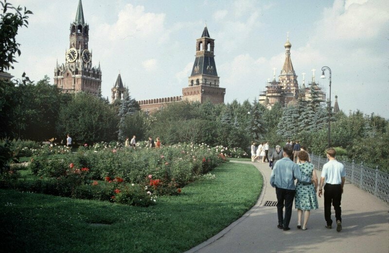 Сад у Кремля. Москва, 1967
