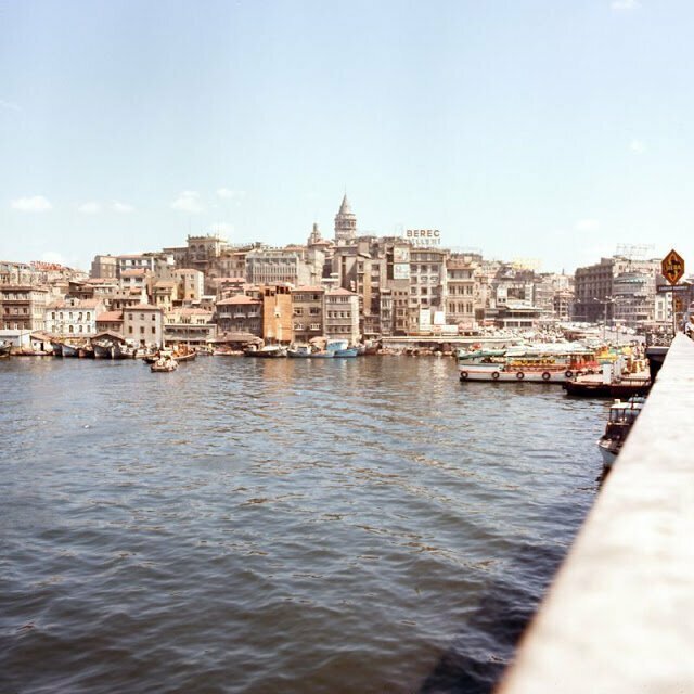 Вид на Галату с Галатского моста