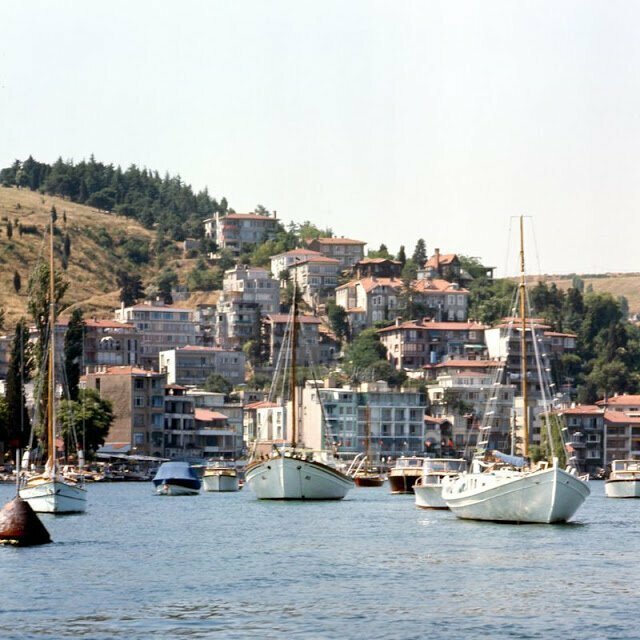 Лодки в Босфорском проливе