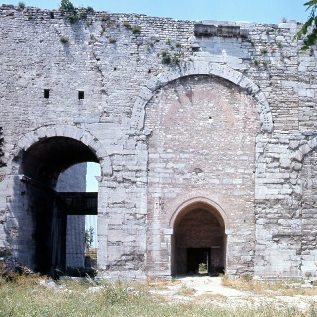Стены Константинополя (Феодосиевы стены)
