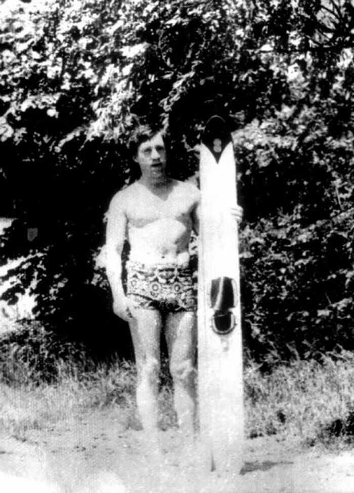 Владимир Высоцкий после прогулки на водных лыжах, 1971 год
