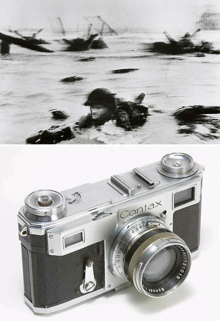 9. "Высадка в Нормандии", Роберт Капа, 1944 год. Камера Contax Ii