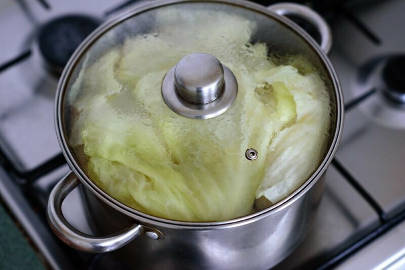 Как приготовить капустную слоёнку в духовке