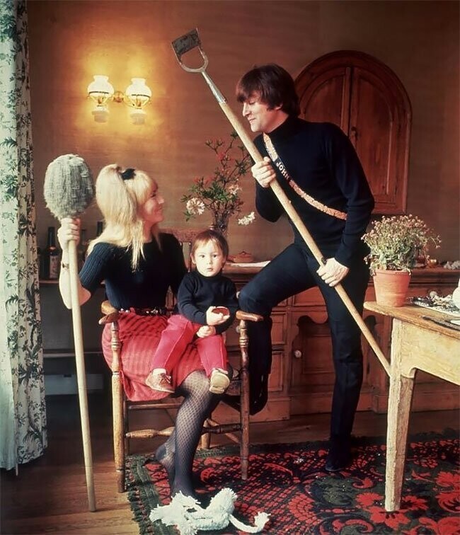 Снимки 1965 года из семейного архива Джона Леннона и его первой жены Синтии