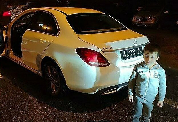 В прошлом ноябре Кадыров подарил мальчику Mercedes за рекордные 4105 отжиманий