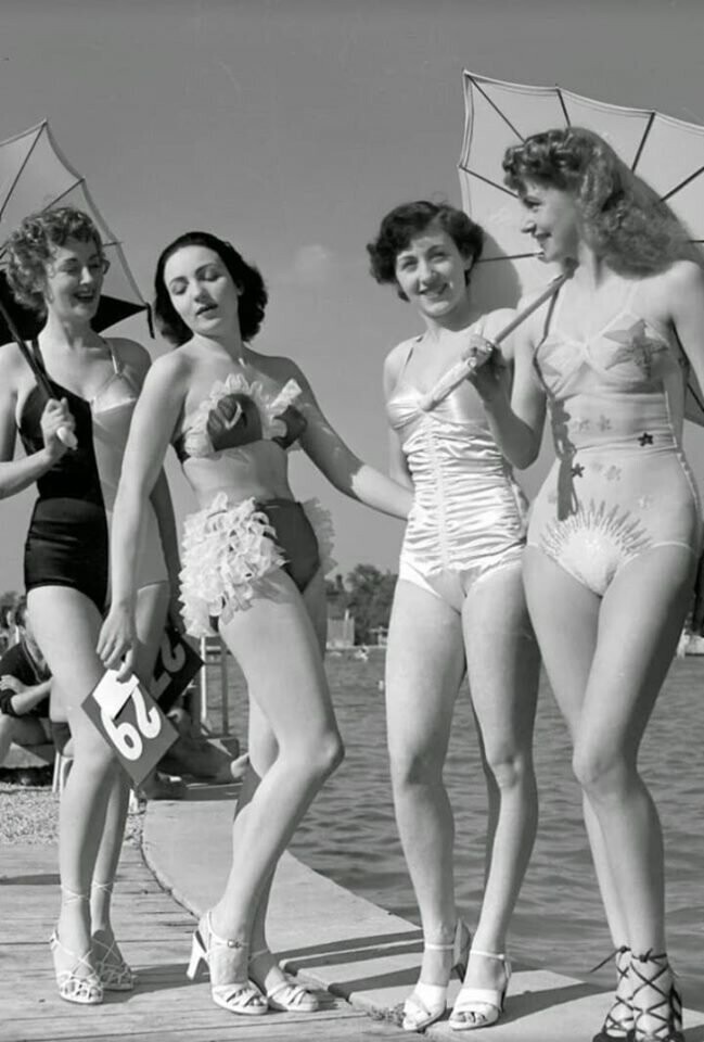 Конкурс купальников, Париж, 1949 