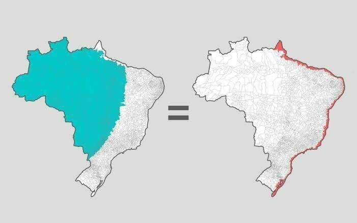 13. В выделенных синим и красным цветами регионах Бразилии живёт одинаковое количество людей