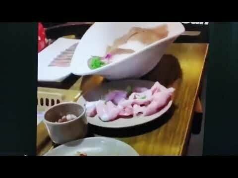 Как куриная грудка убегает из тарелки 